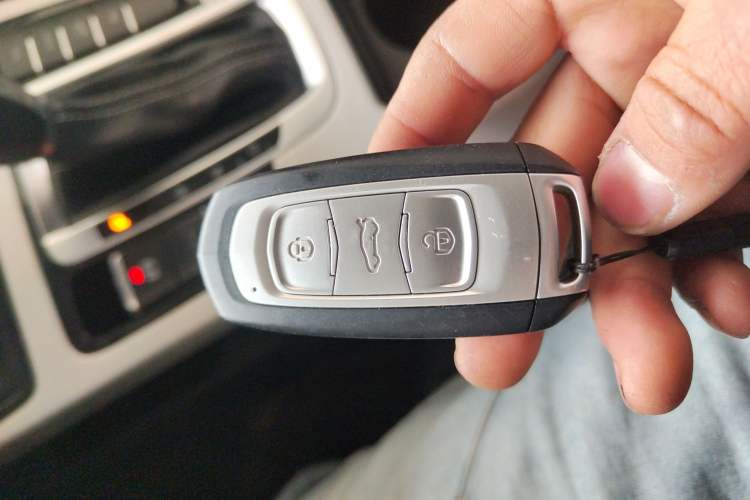 TDK.VehicleDetails.img