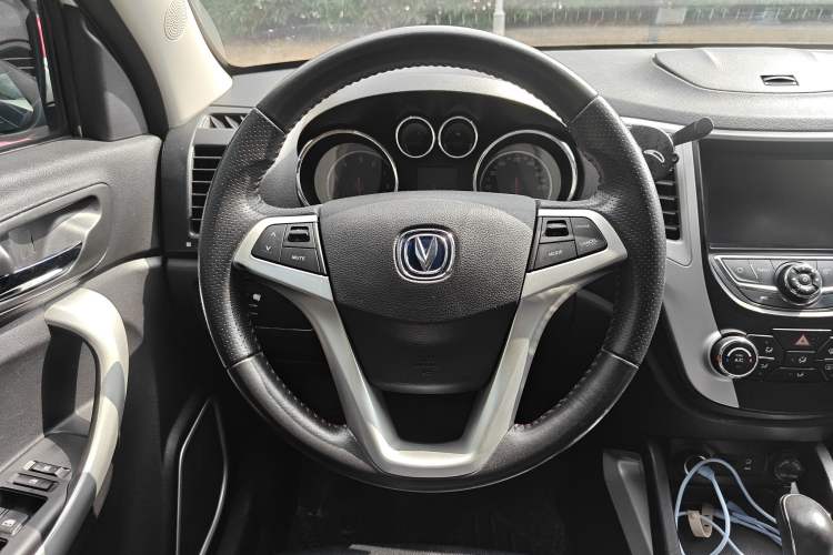 Used Changan CS35 2015 1.6L Automatic Luxury Model China V Standard