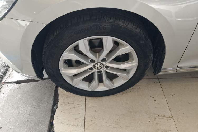 Used Volkswagen Magotan 2019 330TSI DSG Luxury Version China VI Standard