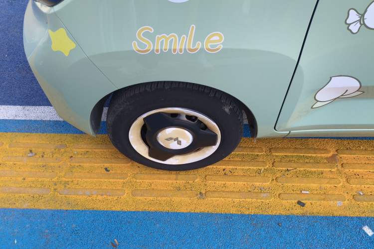 Used Wuling Hongguang MINIEV 2021 Macaron Premium Model – Lithium Iron Phosphate