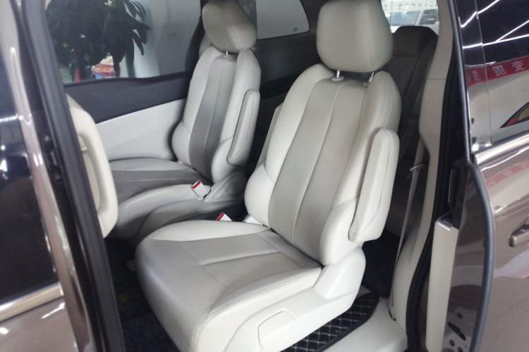 Used Buick GL8 2022 Land Cruiser Executive Class 652T Comfort Model
