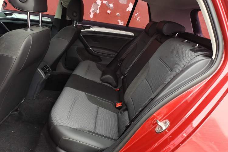 Used Volkswagen Golf 2018 230TSI Automatic Comfort Model
