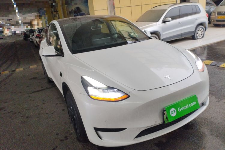 Used Tesla Model Y 2023 Rear-Wheel-Drive Version
