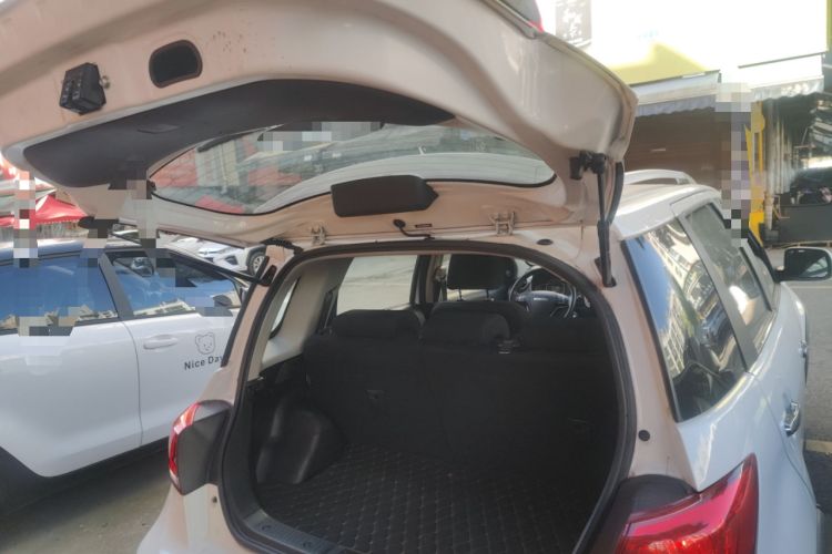 Used Haval H1 2017 Red-Label 1.5L AMT Comfort Model
