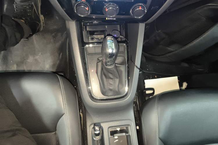 Used Volkswagen Sagitar 2016 230TSI 25th Anniversary Edition
