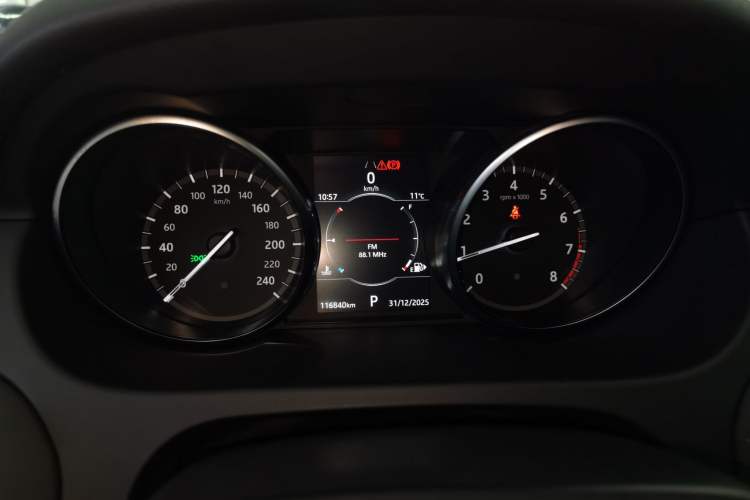 Used Land Rover Discovery Sport 2019 240 PS SE Version China VI Standard