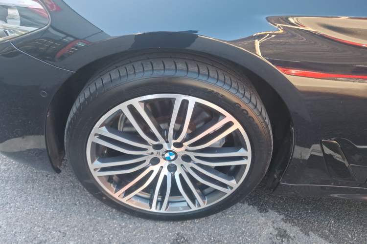 Used BMW 5 Series 2018 530Li Leading Model M Sport Package
