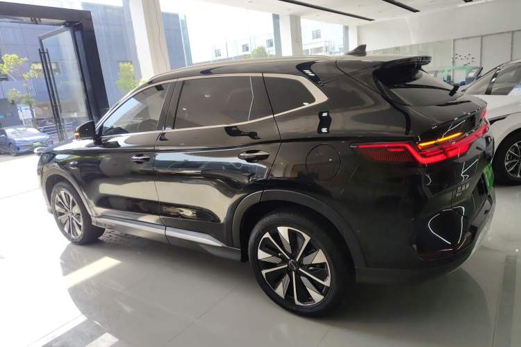 Used BYD Song PLUS New Energy 2025 EV Intelligent Driving Version 520km Premium Model
