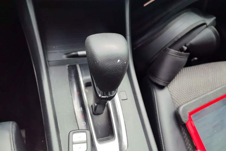 Used Honda Jade 2017 1.8L automatic Comfort version 5 seats