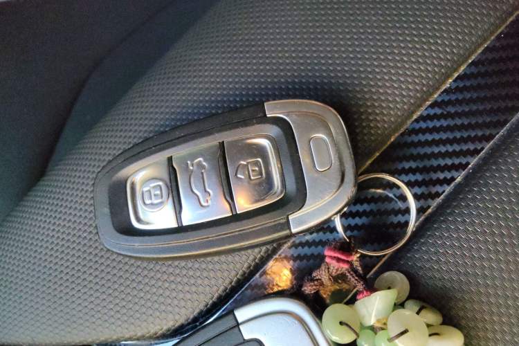 Used Hongqi E-QM5 2022 431 km Charge & Enjoy Edition
