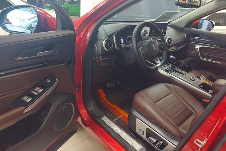 Used Wey VV5 2017 2.0T Ultra-Luxury Version
