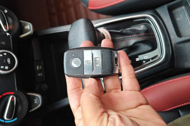 Used Kia KX Cross 2018 1.6L Automatic Dynamic Sunroof Version
