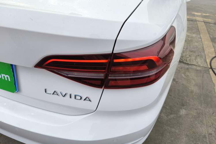 Used Volkswagen Lavida 2022 1.5L Automatic Fashion Edition