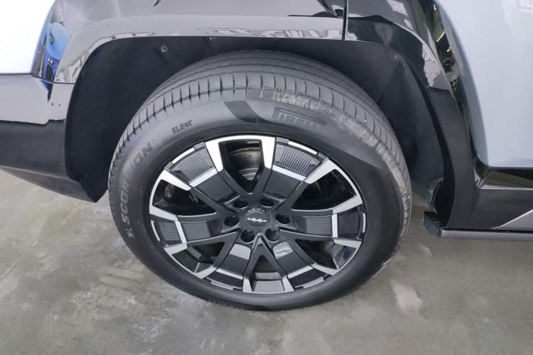 Used  Leopard 8 2025 Smart & Brave Flagship Edition 7 Seats
