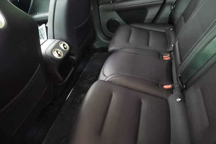 Used  07 2024 Max Extended-Range Edition
