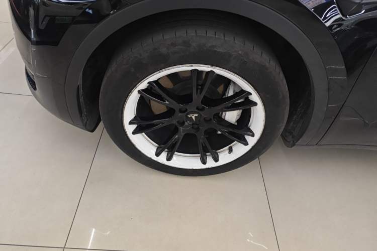 Used Tesla Model Y 2023 Rear-Wheel-Drive Version
