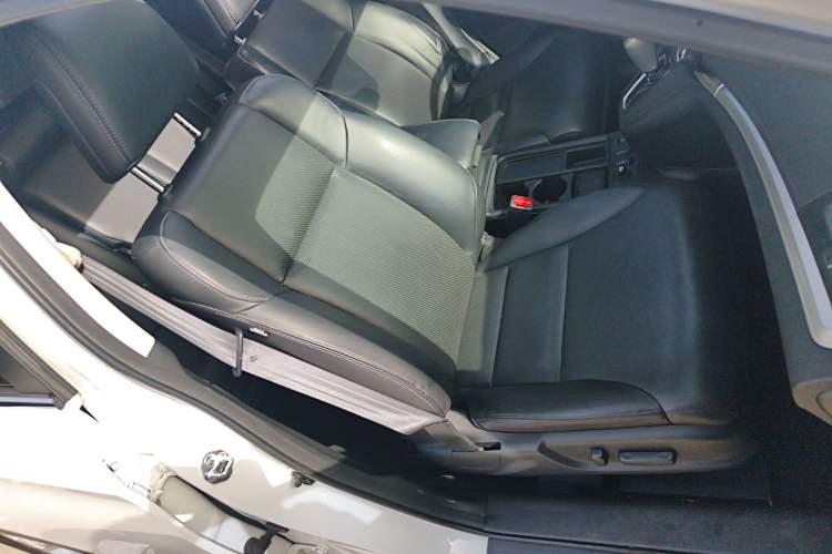 Used Honda CR-V 2015 2.4L two-wheel drive luxury version
