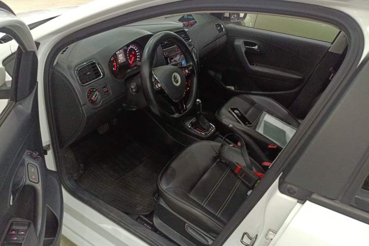 Used Volkswagen Polo 2018 1.5L Automatic Enjoyment Model
