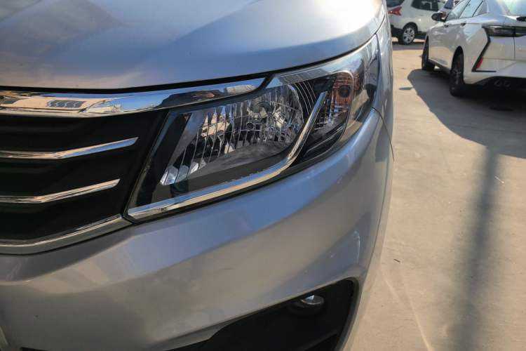 Used Jinbei F50 2017 1.6L Manual Luxury Model
