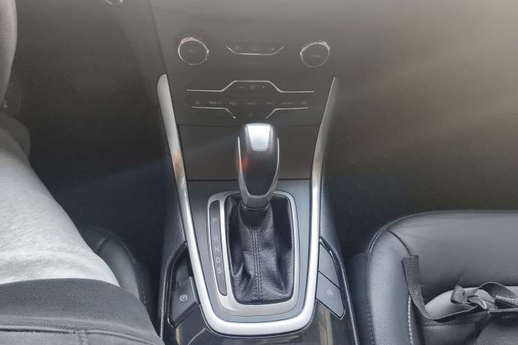 Used Ford Edge 2018 EcoBoost 245 Two-Wheel-Drive Titanium 7-Seater China V Standard
