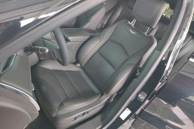 Used Cadillac XT4 2021 28T Two-Wheel Drive Leading Version