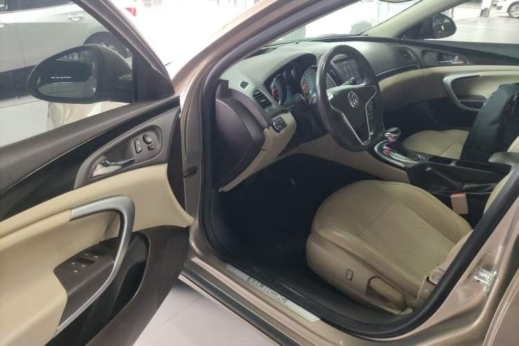 Used Buick Regal 2015 2.0L Leading Fashion Edition
