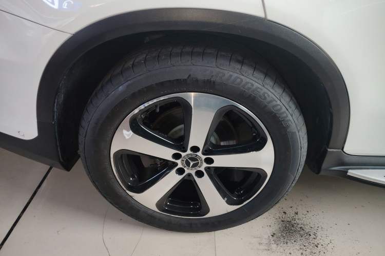 Used Mercedes-Benz GLC 2018 GLC 260 4MATIC Luxury Model
