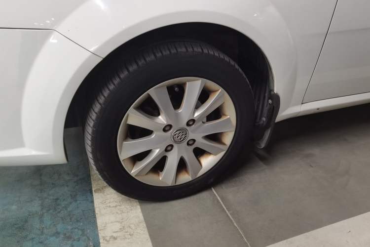 Used Buick Excelle 2013 1.5L Manual Classic Model
