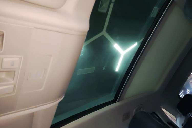 Used Volkswagen Tiguan L 2023 Restyled 330TSI Automatic Two-Wheel Drive R-Line Enhanced Comfort Version