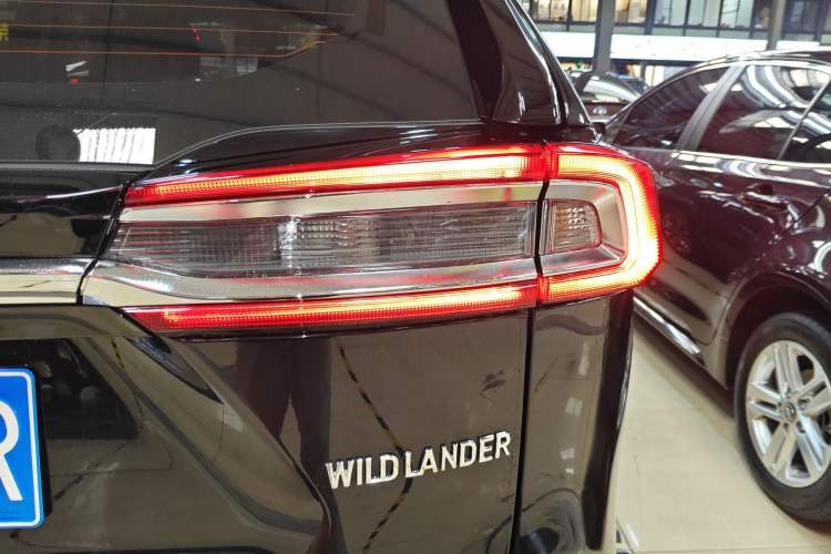 Used Toyota Wildlander 2020 2.0L CVT Two-Wheel Drive Luxury Edition