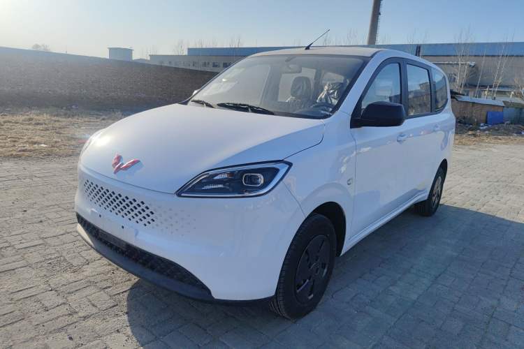 Used Wuling Hongguang New Energy 2025 Extended-Range Hybrid 50 km Standard Version