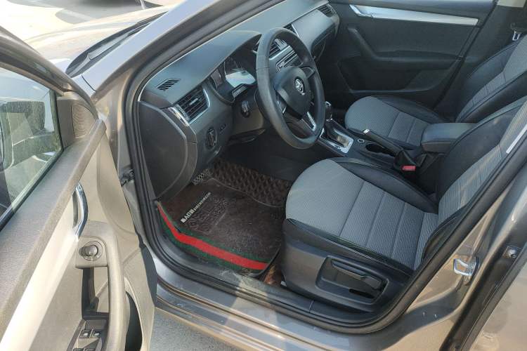 Used Skoda Octavia 2017 1.6L Automatic Chuanxing Edition
