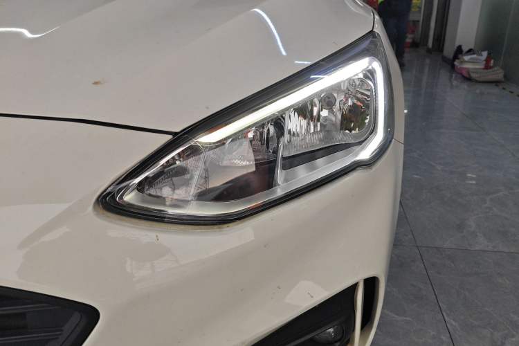 Used Ford Focus 2020 Sedan EcoBoost 180 Automatic Trend Edition
