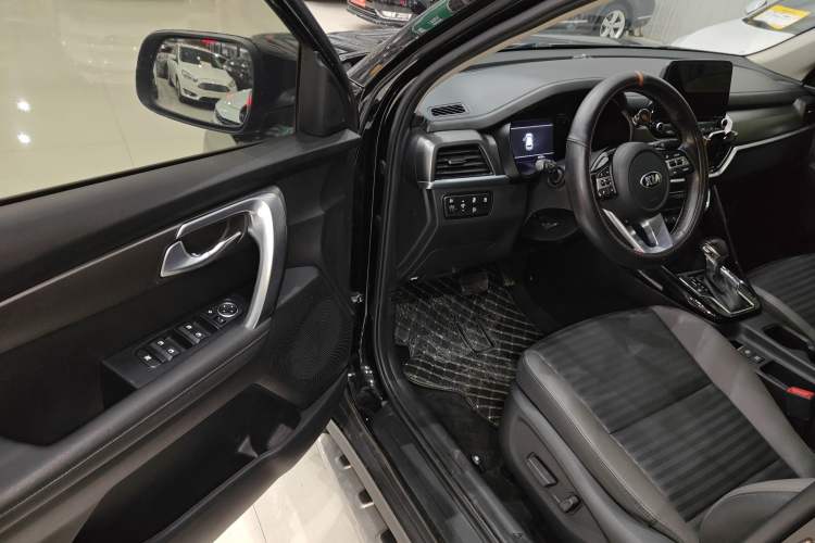 Used Kia Sportage R 2018 2.0L Automatic Smart Luxury Version China V Standard
