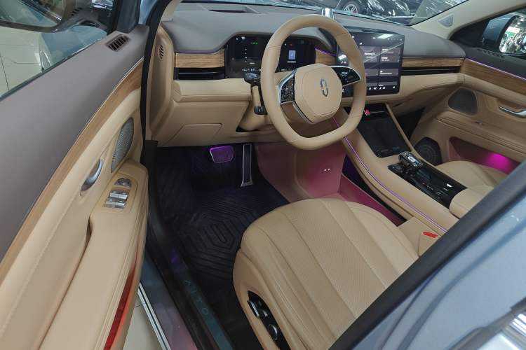 Used Hima AITO M7 2024 1.5T Rear-Drive Plus Version 5 Seats
