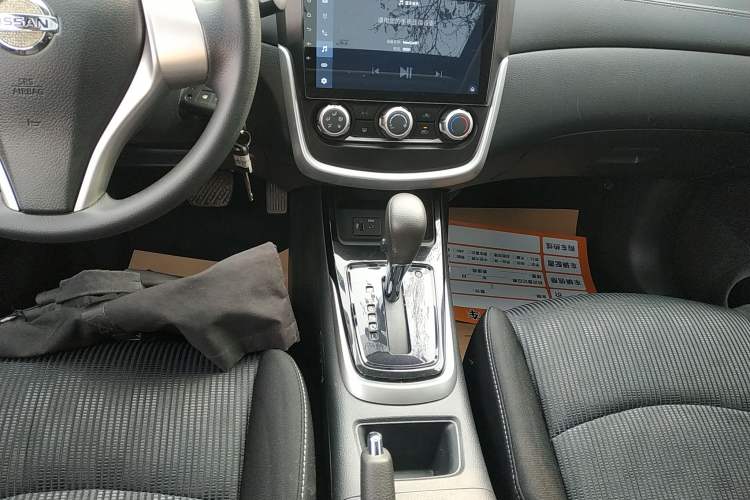 Used Nissan Tiida 2021 1.6L CVT Cool Edition
