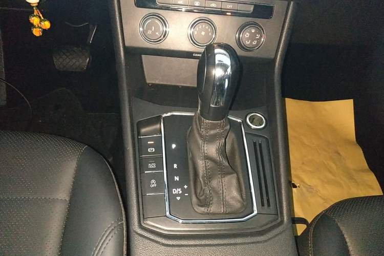 Used Volkswagen Lavida 2019 1.5L Automatic Comfort Edition China VI Standard