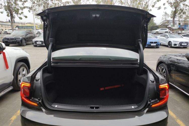 Used Volvo S90 2024 B5 Zhiyi Luxury Edition