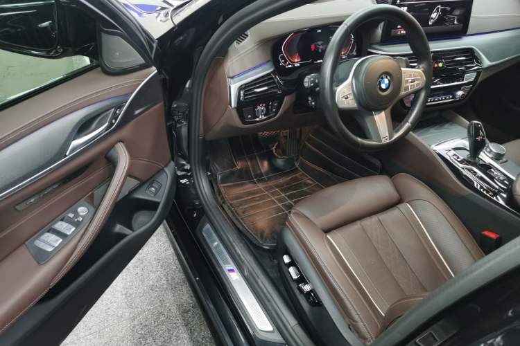 Used BMW 5 Series 2023 530Li Luxury Edition M Sport Package