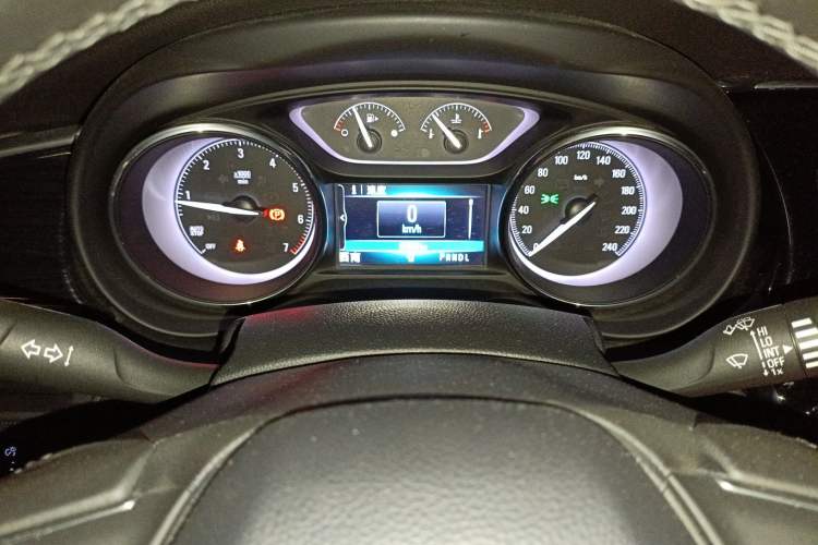 Used Buick Envision 2018 20T Two-Wheel Drive Luxury Model
