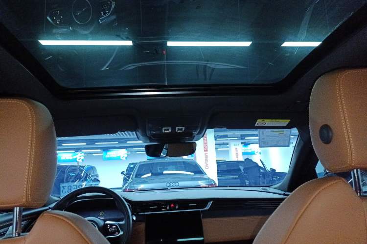 Used Jaguar XFL 2024 2.0T P300 Four-Wheel Drive Flagship Sport Gold Edition