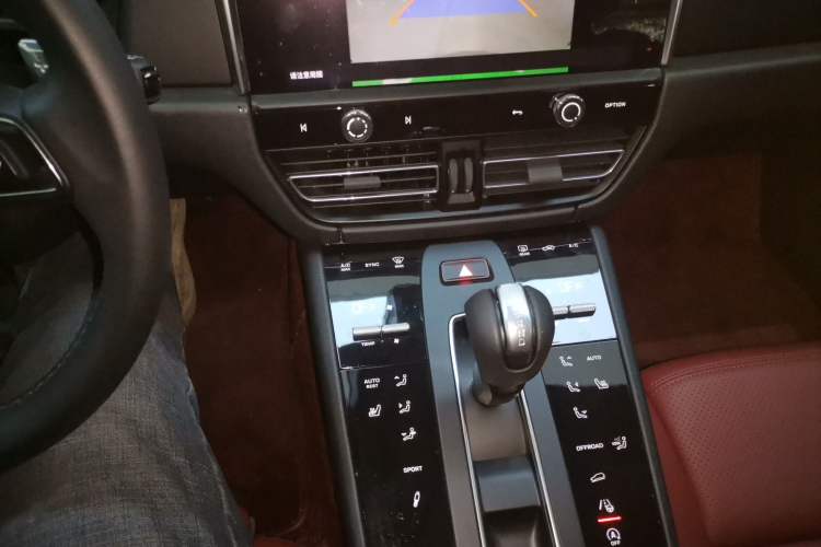 Used Porsche Macan 2024 Macan 2.0T