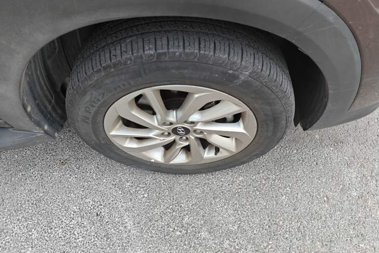 Used Hyundai Tucson 2015 1.6T Dual-Clutch Two-Wheel-Drive Smart Model
