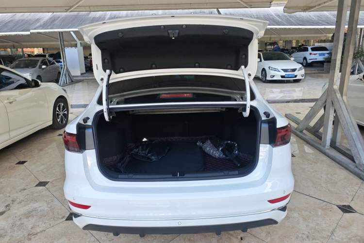 Used Geely Auto Emgrand 2025 4th Generation 1.5L CVT Luxury Version