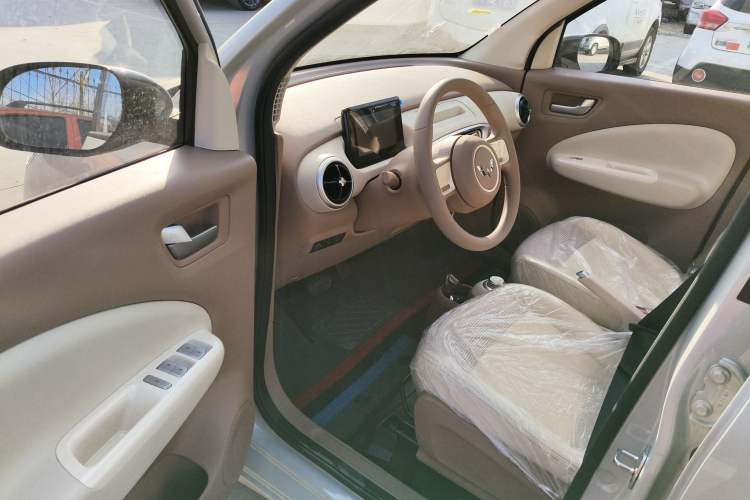 Used Wuling Hongguang MINIEV 2025 Four-Door Version Advanced Edition
