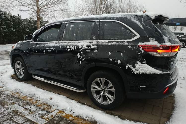 Used Toyota Highlander 2018 2.0T Two-Wheel Drive Elite Edition 7 Seats China VI Standard