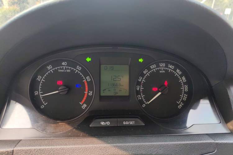 Used Skoda Rapid 2013 1.6L Manual Smart Selection Model
