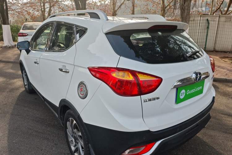 Used  Refine S3 2016 1.5L Manual Luxury Smart Version
