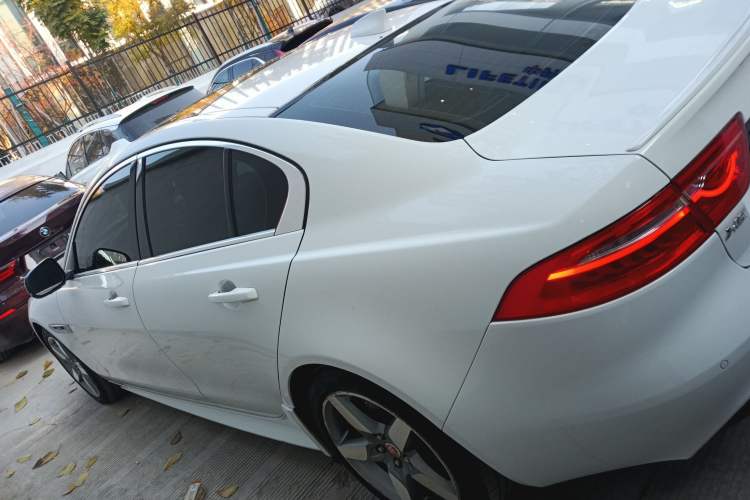 Used Jaguar XE 2015 2.0T 240 PS R-Sport