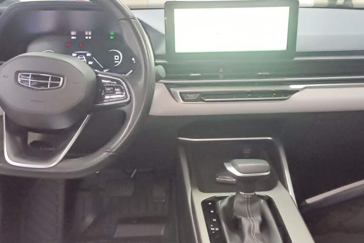 Used Geely Auto Emgrand 2022 4th Generation 1.5L CVT Flagship Model
